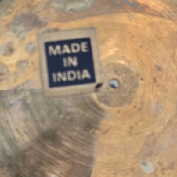 Vintage Decorative Brass Scallop Edge Pedestal Dish. Catch all Bowl - Picture 5 of 16